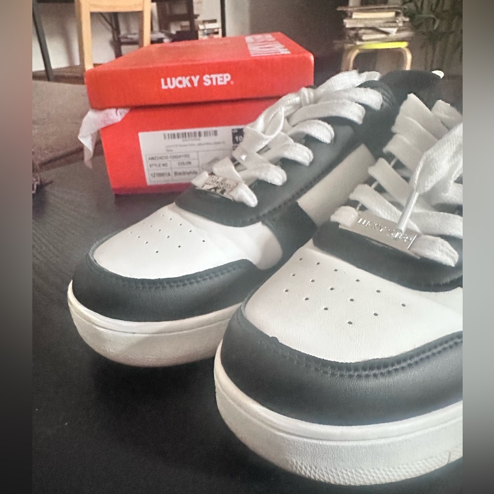 Lucky Step Fashion Sneakers Black and White - Picture 6 of 9